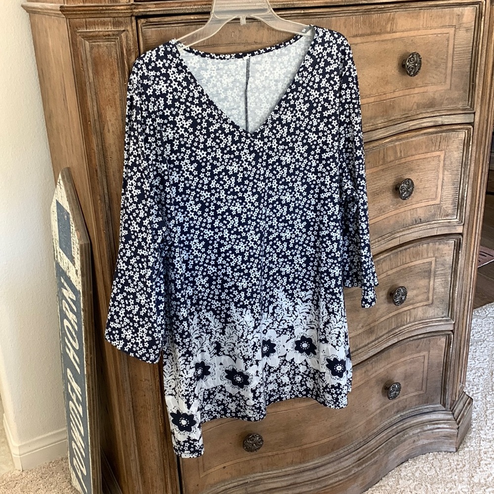 Womens Top/Tunic